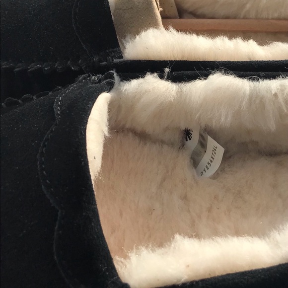 UGG Scallop Moc - Picture 11 of 11